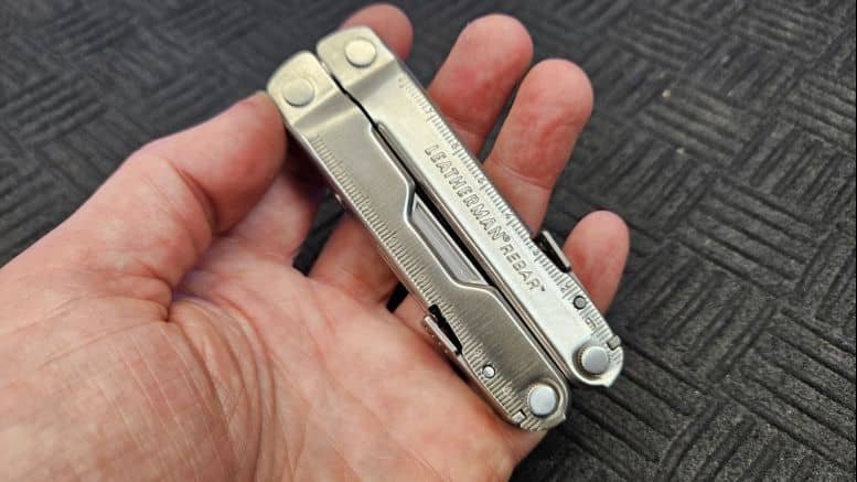 pince multifonction Leatherman Rebar