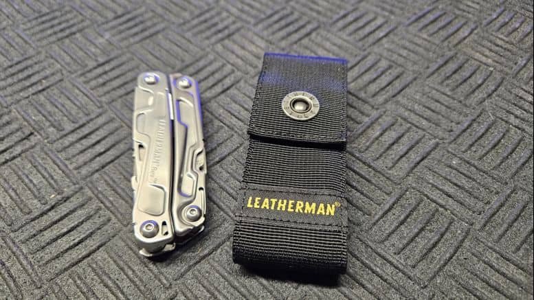 pince multifonction Leatherman REV