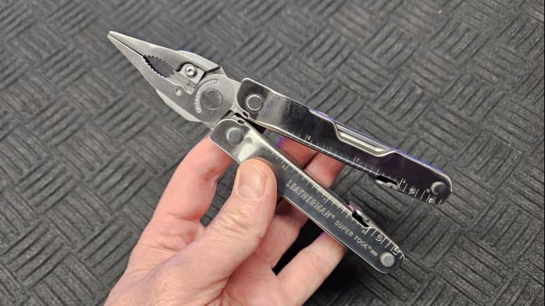 pince multifonction Leatherman Supertool 300