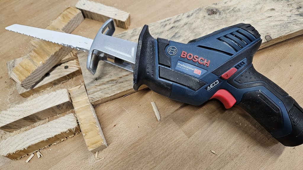 mini scie sabre Bosch Pro GSA 12V 14