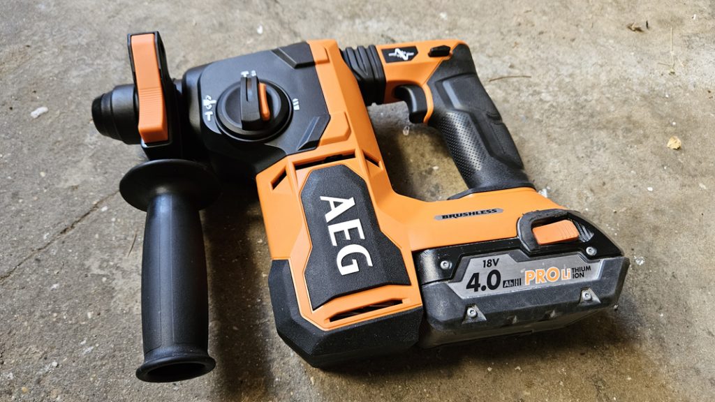 perforateur AEG BBH18BL2