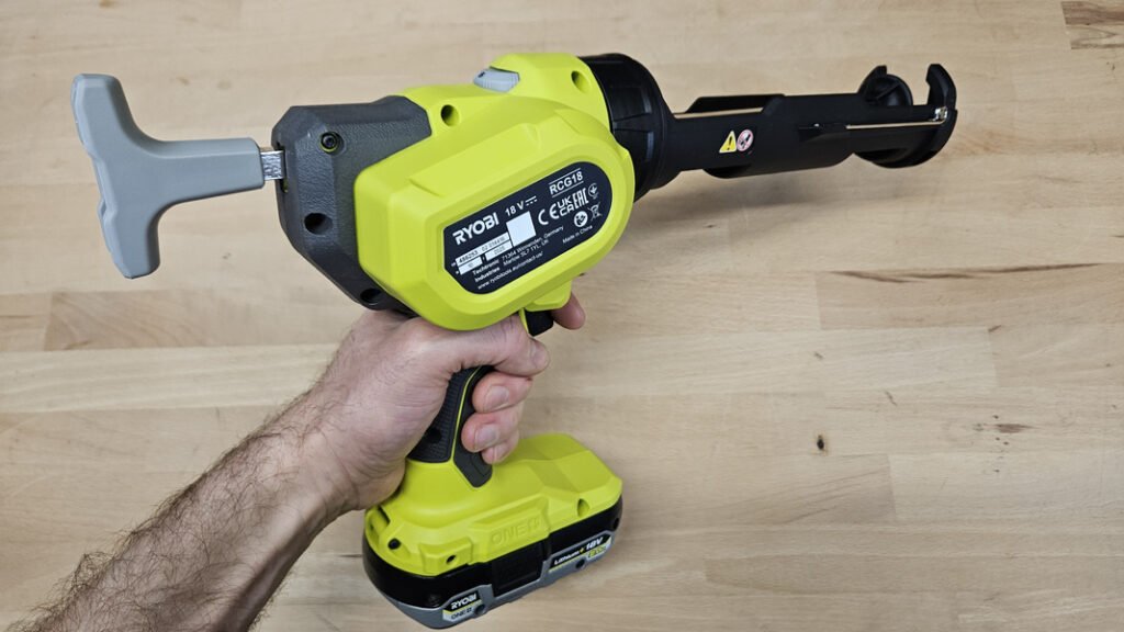 pistolet à cartouche Ryobi RCG18-0