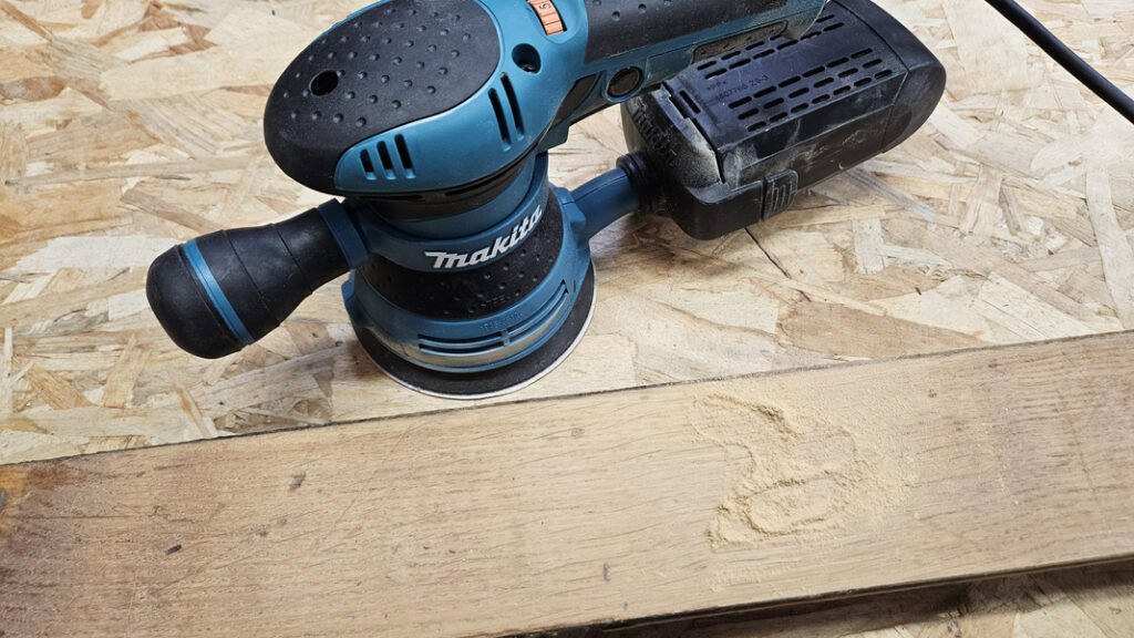 ponceuse excentrique Makita BO5041