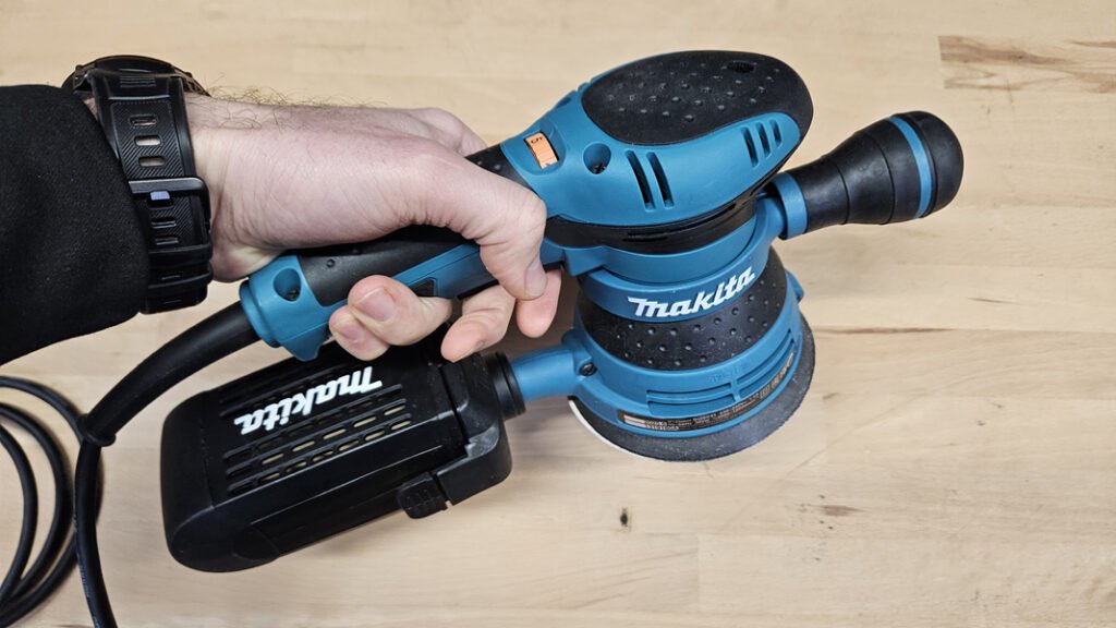 ponceuse excentrique Makita BO5041