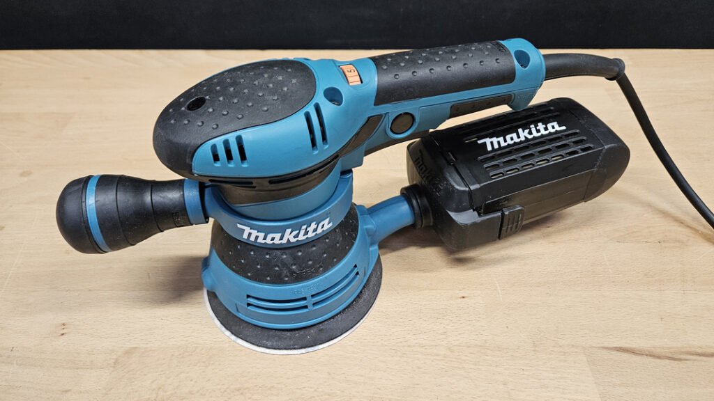 ponceuse excentrique Makita BO5041
