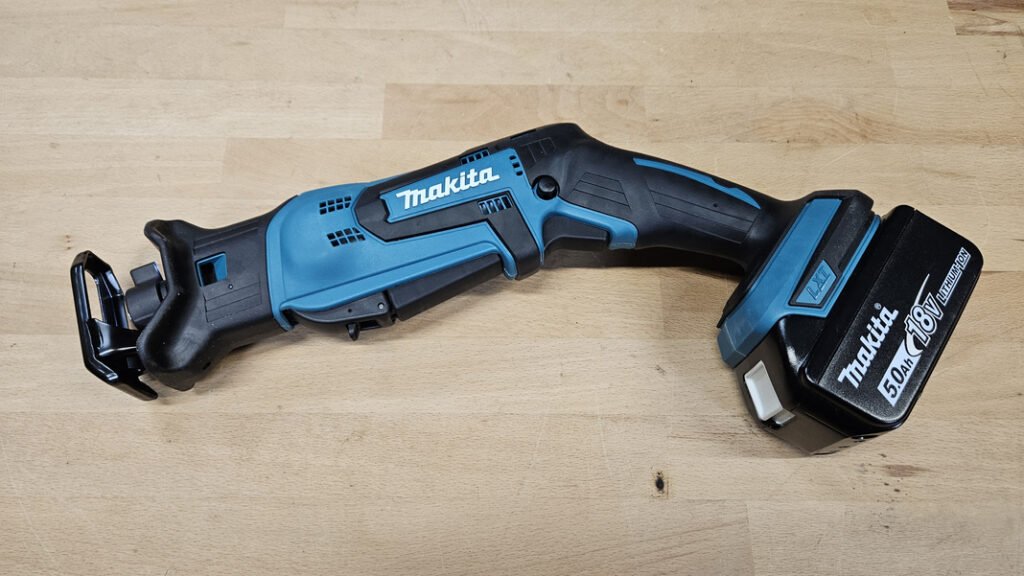 scie sabre Makita DJR183Z