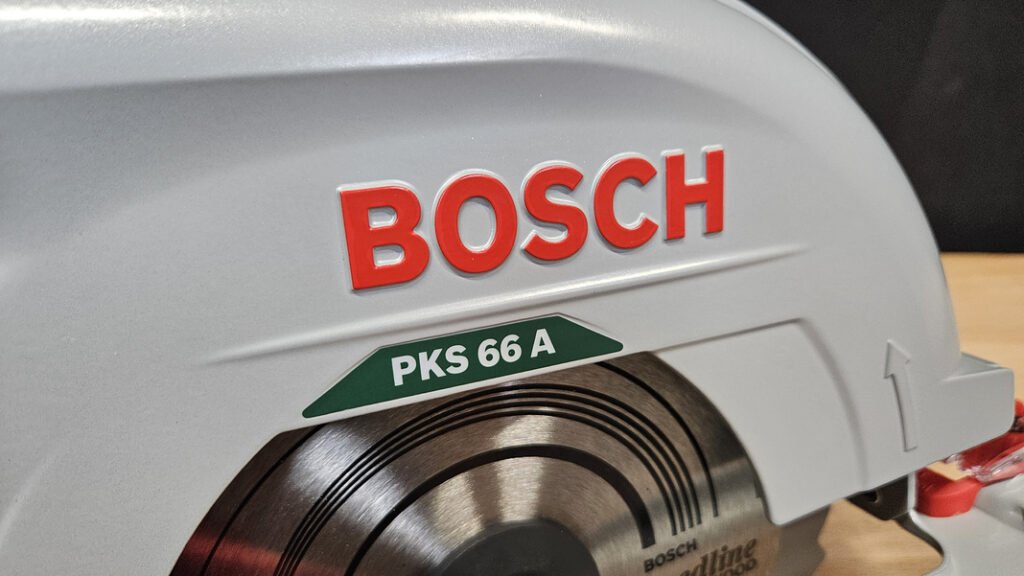 Scie circulaire Bosch PKS 66 A